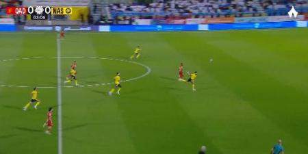 القادسية
      ضد
      النصر..
      ملخص
      اهداف
      ونتيجه
      مباراة
      النصر
      والقادسية
      في
      دوري
      روشن
      السعودي
      بعد
      مرور
      20
      دقيقة