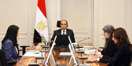 وزير
      الخارجية:
      نعتز
      بعلاقات
      التعاون
      الوثيقة
      والممتدة
      مع
      الصندوق
      العربي