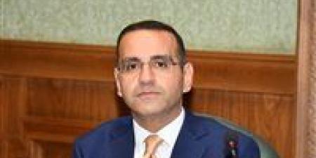 النائب
      محمد
      المنزلاوي:
      زيارة
      السيسي
      للإمارات
      تؤكد
      صلابة
      التحالف
      العربي
      ورسالة
      واضحة
      بأن
      أمن
      الخليج
      جزء
      من
      أمن
      مصر