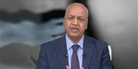 مصطفى
      بكري:
      قانون
      الأحوال
      الشخصية
      يستحدث
      “ملحقًا
      لعقد
      الزواج”
      لتنظيم
      الجوانب
      المالية
      والمعيشية