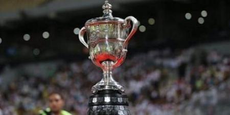 اتحاد
      الكرة
      يعلن
      جوائز
      مالية
      ضخمة
      لكأس
      مصر