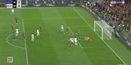 ريال
      مدريد..
      جود
      بيلينجهام
      يسجل
      الهدف
      الأول
      لـ
      ريال
      مدريد
      في
      مرمى
      برشلونة
      بالدوري
      الإسباني
      وإلغائه
      بسبب
      التسلل