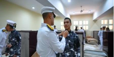 قفزة
      الثقة
      والمداهمات..
      الداخلية
      تنظم
      الملتقى
      الخامس
      لبرنامج
      معايشة
      طلاب
      الجامعات