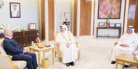 وزير شؤون الديوان الأميري يستقبل سفيري طاجيكستان ومصر