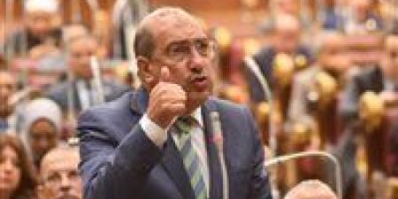 النائب
      إيهاب
      وهبة
      يطالب
      وزير
      الطيران
      بتوضيح
      ماتم
      من
      حلول
      لتخفيض
      ديون
      "مصر
      للطيران"
      وعلاج
      العمالة
      الزائدة
