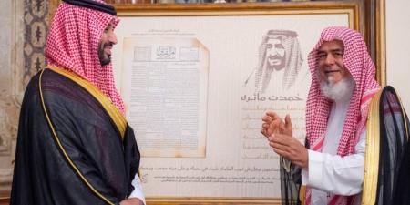 ولي العهد يستقبل وفد تكريم خادم الحرمين لدعمه جمعيات تحفيظ القرآن