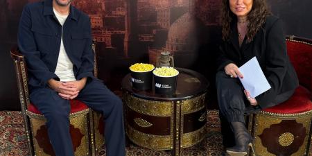 المخرج
محمد
دياب:
محمد
رمضان
تعرض
للسحل
بجد
في
فيلم
أسد..
وكل
الممثلين
تم
اختيارهم
بعناية