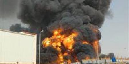 محافظ
الشرقية
يعلن
الانتهاء
الكامل
من
أعمال
السيطرة
على
حريق
مصنعي
العاشر