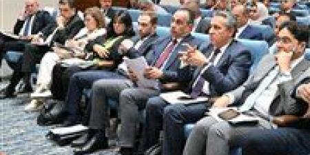 النائب
      يطالب
      بتحويل
      صندوق
      مصر
      السيادي
      إلى
      «صندوق
      الأجيال
      المصري»
      وإخضاعه
      لرقابة
      البرلمان