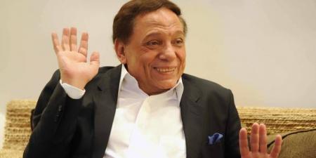 قهوة
      عكاشة
      وقرش
      صاغ
      ومقالب
      الطفولة..
      كيف
      صنعت
      الحارة
      ملامح
      عادل
      إمام؟