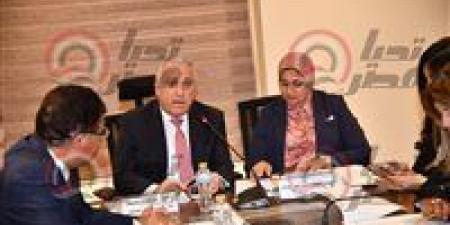 عبدالصادق
الشوربجي
باجتماع
إعلام
النواب:
تدريب
الصحفيين
يمثل
أولوية
قصوى
للهيئة
الوطنية
للصحافة