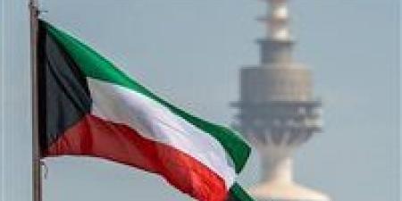 الكويت:
      نقف
      مع
      السعودية
      في
      كل
      ما
      تتخذه
      من
      إجراءات
      لحفظ
      أمنها
      واستقرارها