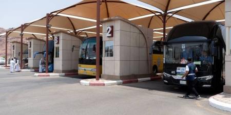 70 ألف حاج يغادرون المدينة إلى مكة عبر 3300 حافلة
