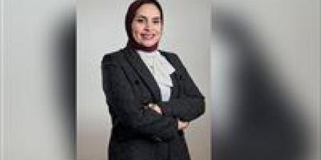 النائبة
فاطمة
عادل
تكتب:
النسوية
وقانون
الأسرة
(2):
حين
دافعت
كارين
ديكرو
عن
الأب