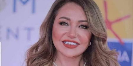 ليلى
علوي
تحتفل
بعيد
الأضحى:
أجمل
ما
في
العيد
اللمة
والدعوة
الحلوة