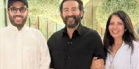"نورتنا
      وشرفتنا”..
      منى
      زكي
      توجه
      رسالة
      خاصة
      لـ
      تركي
      آل
      الشيخ
      عقب
      زيارته
      العائلية