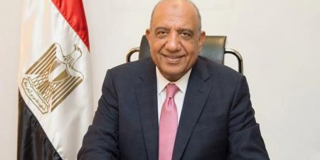 محمود
      عصمت:
      الدولة
      تولي
      "الكهرباء"
      اهتماما
      كبيرا
      كأساس
      للتنمية
      المستدامة