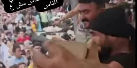 "فخره
إسعاد
الناس
مش
على
الناس"..
بسمة
وهبة
تشيد
بـ
أحمد
العوضي
بعد
ذبحه
أضحية
بعين
شمس