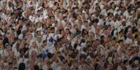 حجاج
بيت
الله
الحرام
يؤدون
طواف
الإفاضة
في
أجواء
إيمانية
داخل
المسجد
الحرام