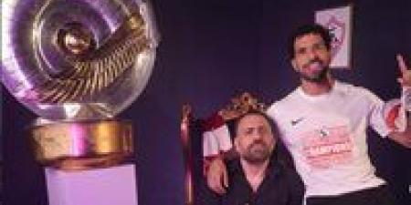 المهدي
سليمان
يحتفل
بدرع
الدوري
برسالة
نارية:
الزمالك
لا
يعترف
إلا
بالنهاية