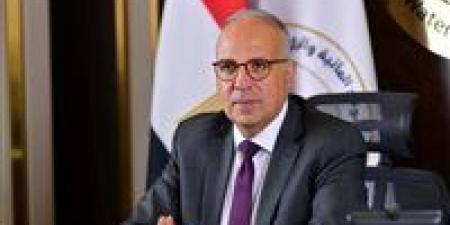 وزير
      الري
      يوجه
      التحية
      للعاملين:
      استقرار
      المنظومة
      المائية
      خلال
      عيد
      الأضحى