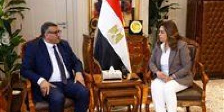 وزيرة
التنمية
المحلية
والبيئة
تتابع
مشروعات
«حياة
كريمة»
في
قنا..
تنفيذ
1683
مشروعًا
وإنجاز
أكثر
من
1000
مشروع