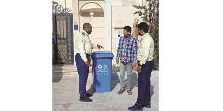 توزيع 885 حاوية إعادة تدوير ببلدية الريان