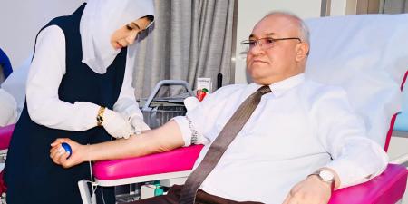 الجالية البنغلادشية تتبرع بالدم لمصابي المطار