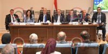 وكيل
مجلس
النواب
لوزيرة
الإسكان:
تسجيل
العقار
مفتاح
الإصلاح..
وقانون
اتحاد
المطورين
يجب
أن
ينظيم
السوق
وحماية
جميع
الأطراف