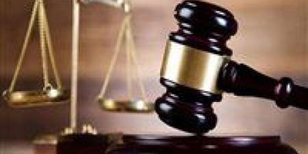 السجن
15
عاما
للمتهمين
بسرقة
ضابط
بالإكراه
في
الزيتون