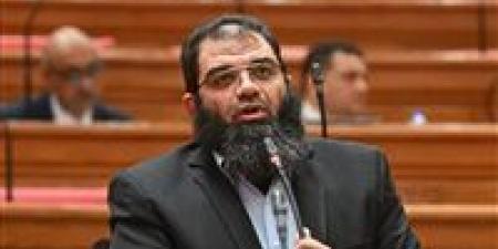 النائب
حمادة
سليمان
يتقدم
ببيان
عاجل
لمواجهة
انتحال
صفة
الأطباء
وضبط
الظهور
الإعلامي
لغير
المختصين