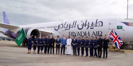 "طيران
الرياض"
يسيّر
رحلته
الافتتاحية
على
متن
أسطوله
الحديث
إلى
مطار
لندن