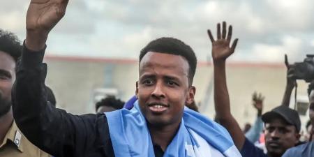 رغم منعه من دخول أمريكا.. الحكم الصومالي سيحصل على كامل أجره بالمونديال
