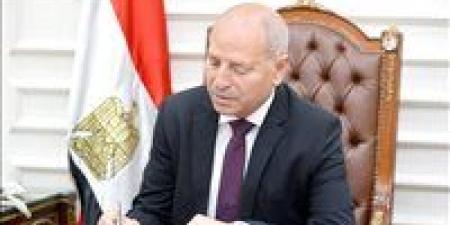 محافظ
      القاهرة:
      توفير
      شاشات
      عرض
      مجانية
      بالميادين
      ومراكز
      الشباب
      لمشاهدة
      مباريات
      كأس
      العالم