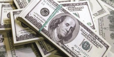 الدولار يقترب من أدنى مستوى في 10 أيام والين قرب 160 للدولار