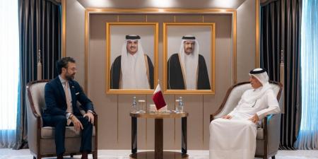 وزير الدولة للشؤون الخارجية يجتمع مع السفير الإسباني