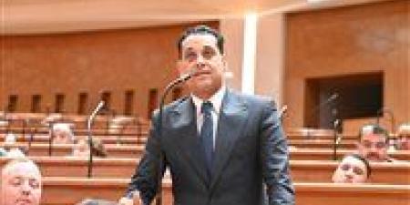 وكيل
مشروعات
النواب:
ثورة
30
يونيو
أنقذت
الدولة
ورسخت
تمكين
الشباب
والمرأة
وفتحت
آفاق
التنمية
أمام
المصريين