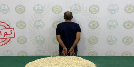 مكافحة المخدرات تضبط مقيمًا في الطائف لترويجه أكثر من 154 ألف قرص من الإمفيتامين المخدر