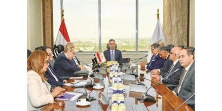وزير
التموين:
التكنولوجيا
ركيزة
أساسية
لنجاح
مشروع
«كاري
أون»
وتعزيز
كفاءة
التشغيل
والرقابة
وإدارة
المنافذ
