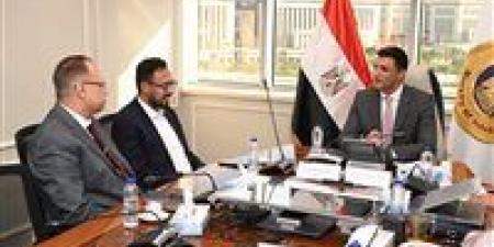 وزير
الصناعة
يبحث
مع
مسؤولي
شركة
جوتن
مصر
للدهانات
خططها
التوسعية
وجهود
تعميق
التصنيع
المحلي