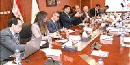 وزير الصناعة: استخدام الطاقة الجديدة والمتجددة في الصناعة يأتي على رأس أولويات خطة عمل الوزارة