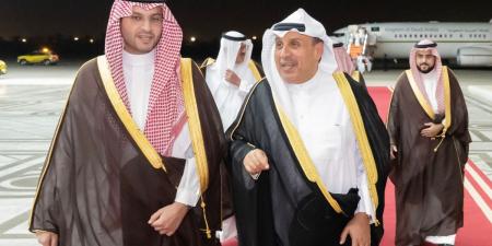 الأمير تركي بن محمد آل سعود يصل للكويت في زيارة رسمية