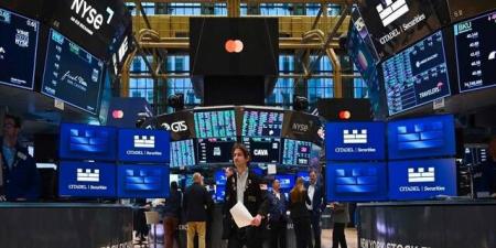 الأسهم
      الأمريكية
      ترتفع
      بنهاية
      الربع
      الثاني
      بدعم
      من
      أسهم
      الرقائق