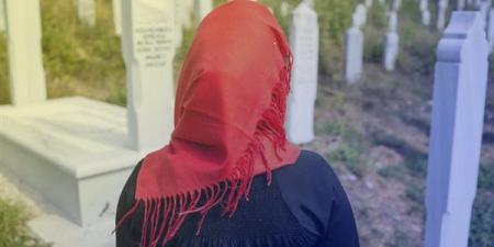 منها العلم النافع، الأعمال التي يصل ثوابها للإنسان بعد الموت