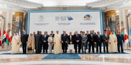 أسبوع
      المياه
      السعودي
      يضع
      خارطة
      طريق
      لاستضافة
      المنتدى
      العالمي
      للمياه
      2027
