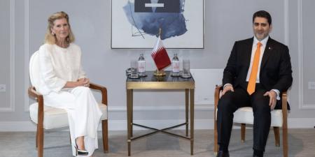 محافظ مصرف قطر المركزي يجتمع مع مسؤولين في مؤسسات مالية عالمية