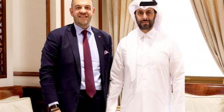 وزير البلدية يجتمع مع سفير الاتحاد الأوروبي لدى الدولة