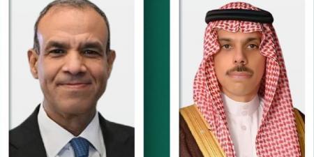 وزير
الخارجية
يتلقى
اتصالًا
هاتفيًا
من
وزير
خارجية
مصر