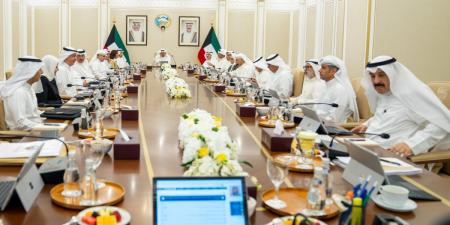 مجلس الوزراء الكويتي يدين الاعتداءات الإيرانية على قطر ودول بالمنطقة