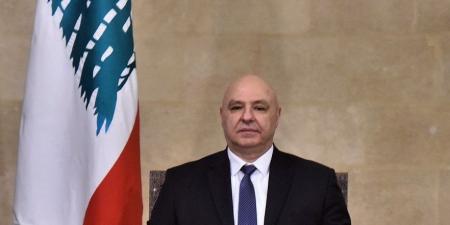 الرئيس اللبناني يصل الدوحة لتقديم العزاء في فقيد الوطن الكبير